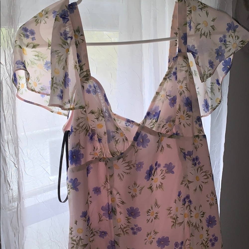 Dress - Picture 2 of 3